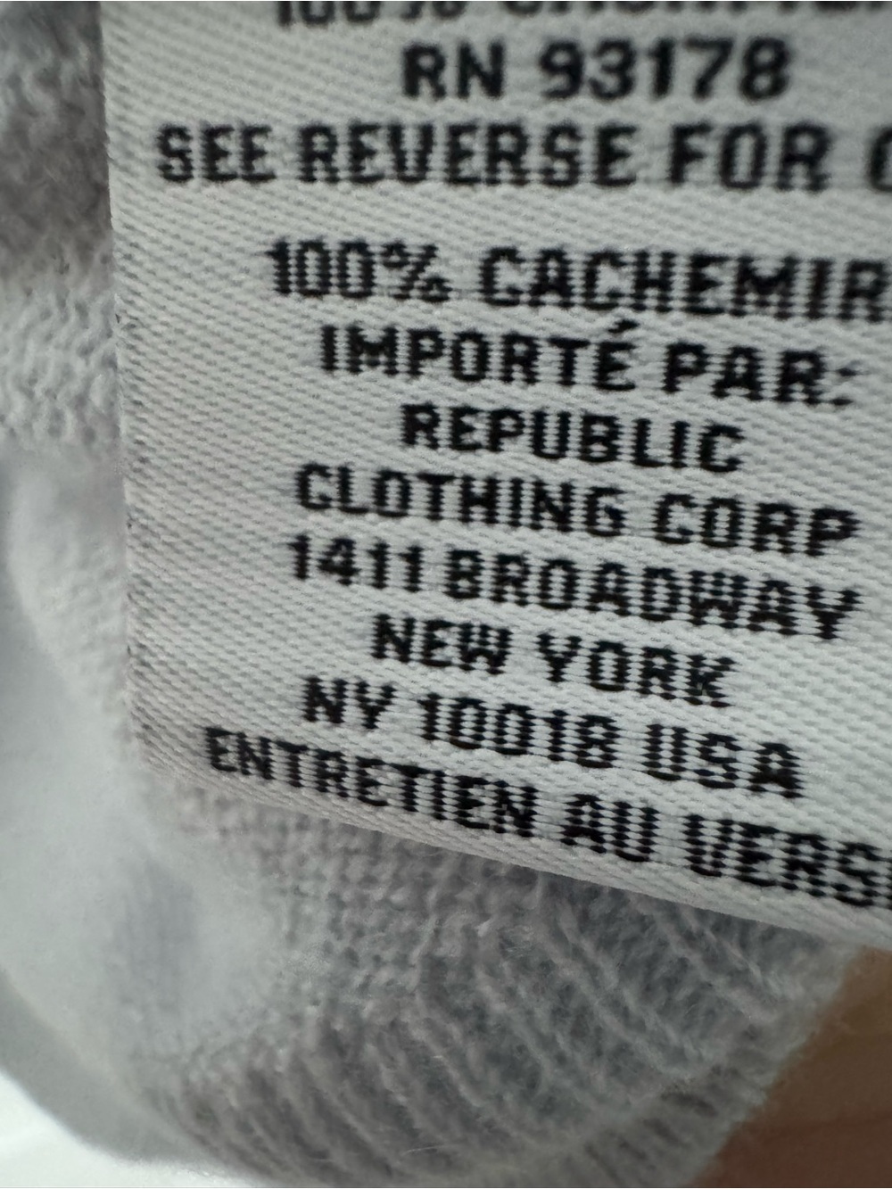 Magaschoni Light Gray V-Neck Cashmere-Blend Sweater - Picture 4 of 6